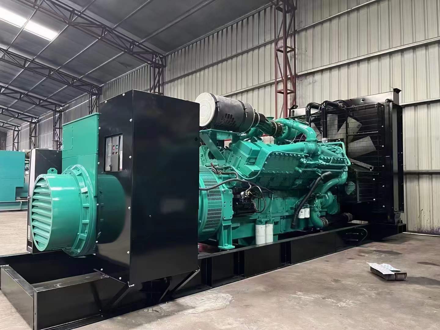 休宁如何降低 800kW 柴油发电机输出电流的波动？