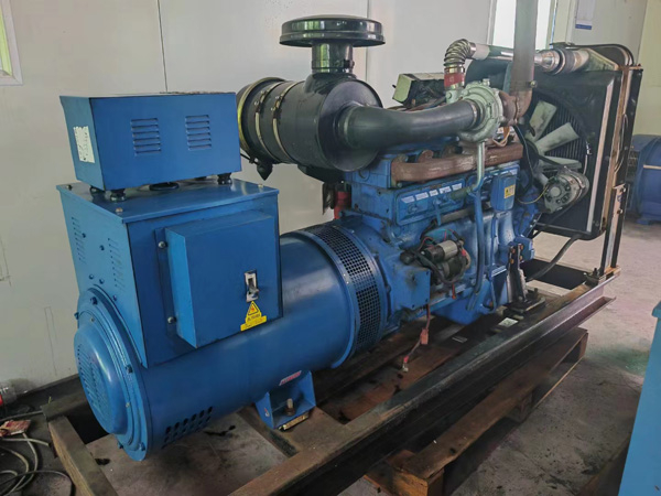 休宁100kW柴油发电机组使用多级机油有哪些优缺点？